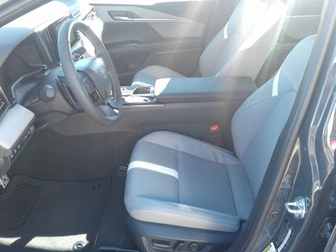 New 2026 Toyota Camry SE image 5