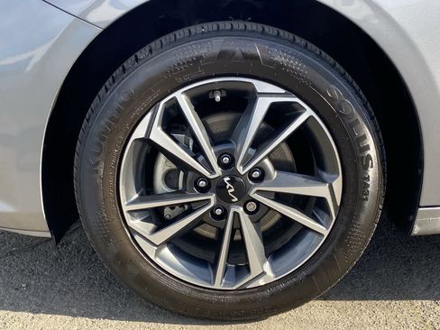 Used 2024 Kia Forte LXS image 10