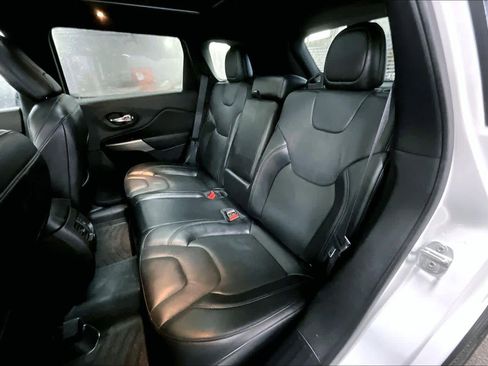 Used 2021 Jeep Cherokee High Altitude image 21