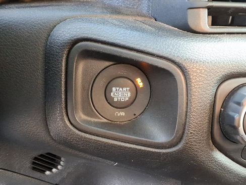 Used 2024 Jeep Wrangler Sport S image 16