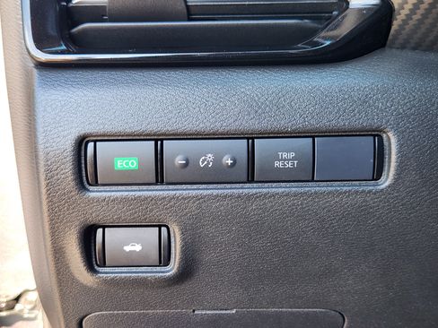 Used 2022 Nissan Sentra SR FWD image 23
