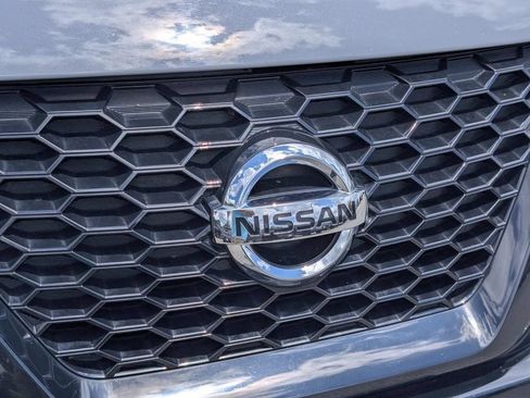 Used 2022 Nissan Murano SV w/ SV Midnight Edition Package FWD image 4