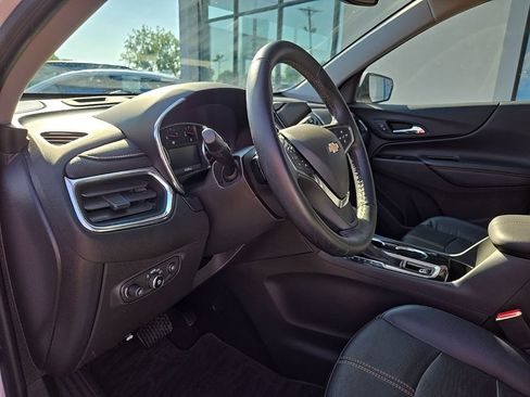 Used 2023 Chevrolet Equinox Premier AWD/4WD image 36
