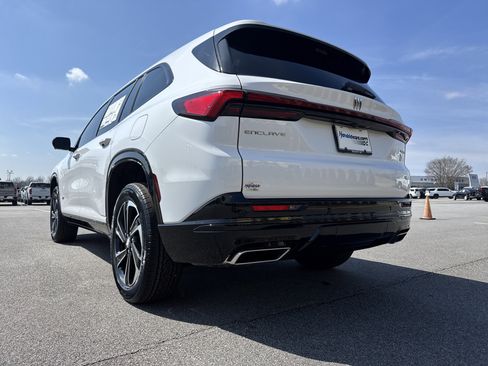 New 2026 Buick Enclave Sport Touring w/ Power Package image 8