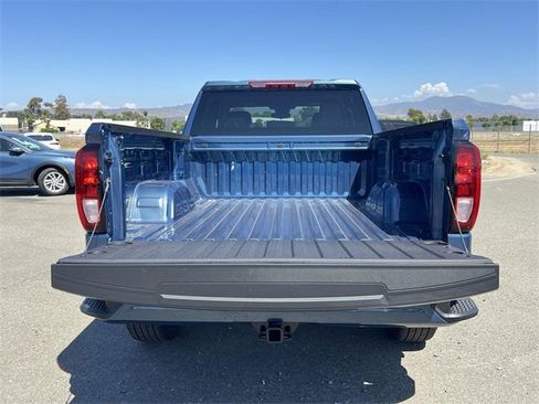 New 2026 GMC Sierra 1500 Elevation w/ LPO, Elevation Black Package image 29