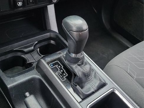 Used 2018 Toyota Tacoma TRD Off-Road AWD/4WD image 26