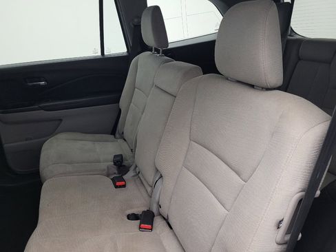 Used 2017 Honda Pilot EX image 18