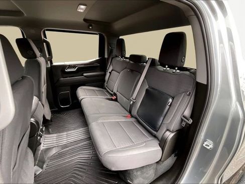 Used 2025 GMC Sierra 1500 Elevation image 15
