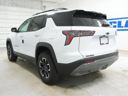 New 2026 Chevrolet Equinox ACTIV w/ Convenience Package III FWD image 11