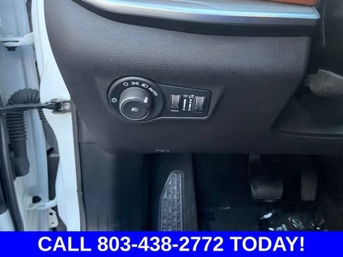 Used 2025 Jeep Compass Limited w/ Elite Group AWD/4WD image 32