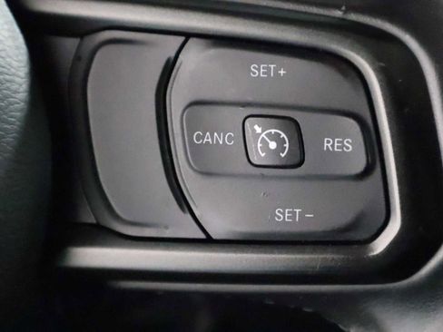 Used 2018 Jeep Wrangler Unlimited Sport S AWD/4WD image 23