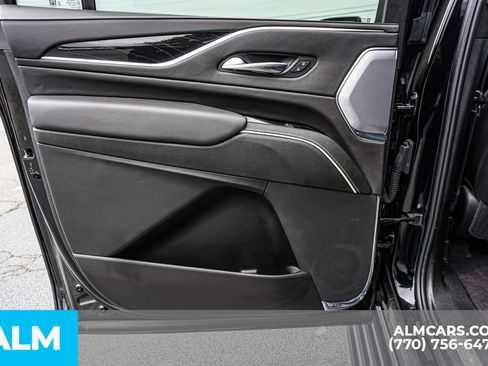 Used 2024 Cadillac Escalade ESV V AWD/4WD image 32