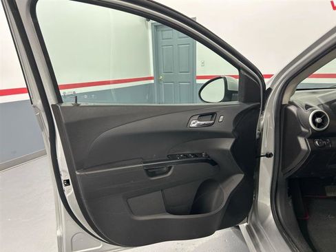 Used 2017 Chevrolet Sonic LT w/ Fun and Sun Package image 28