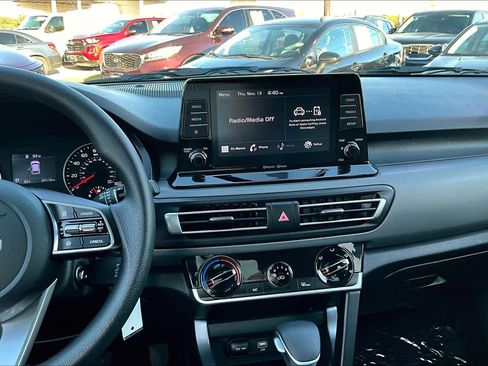 Certified 2023 Kia Seltos LX image 6