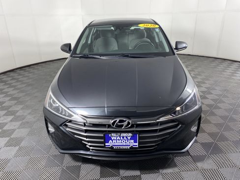 Used 2020 Hyundai Elantra SE FWD image 11