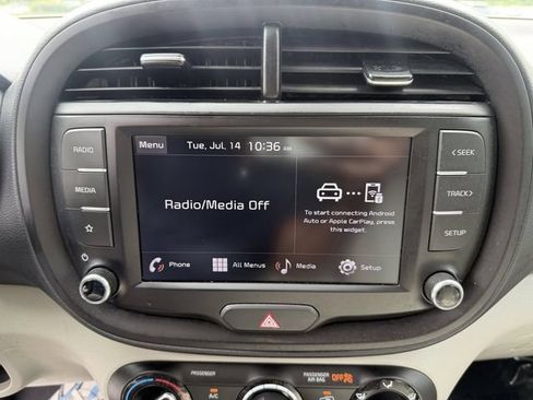 Certified 2023 Kia Soul LX w/ Option Group 015 FWD image 17