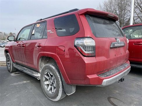 Used 2024 Toyota 4Runner TRD Off-Road image 5