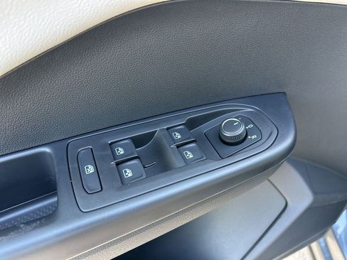 New 2026 Volkswagen Taos S image 18