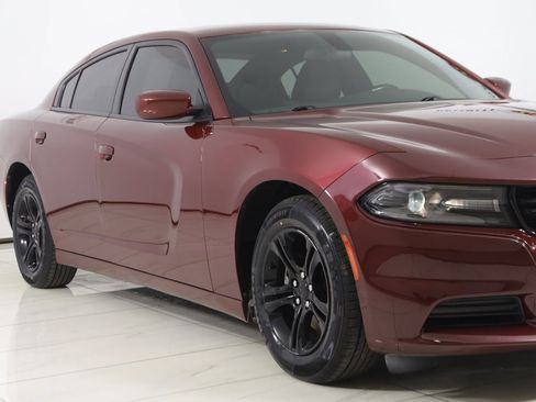 Used 2019 Dodge Charger SXT image 35