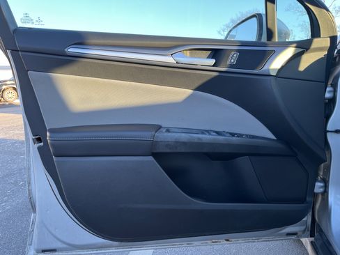 Used 2014 Ford Fusion S image 18