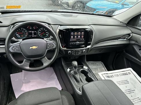 Used 2021 Chevrolet Traverse LS AWD/4WD image 23