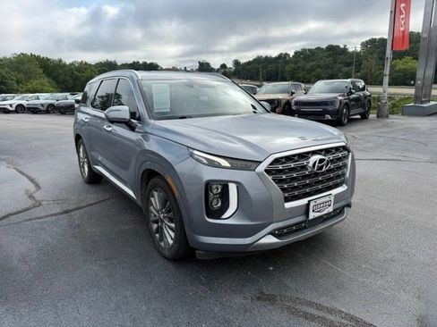 Used 2020 Hyundai Palisade Limited FWD image 3