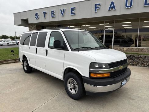 Used 2020 Chevrolet Express 2500 LT w/ LT Preferred Equipment Group image 11