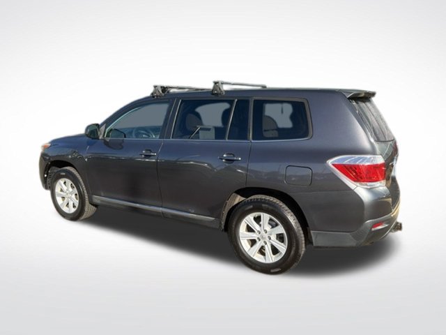 Used 2013 Toyota Highlander FWD w/ Cold Weather Pkg image 26