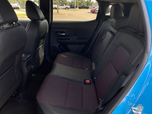 Used 2025 Nissan Kicks SR w/ Interior Electronics Package image 27