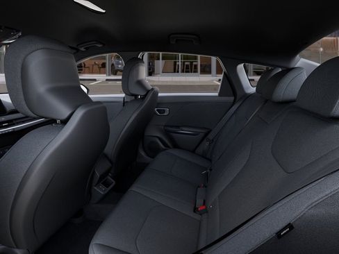 New 2026 Kia K4 LXS image 19
