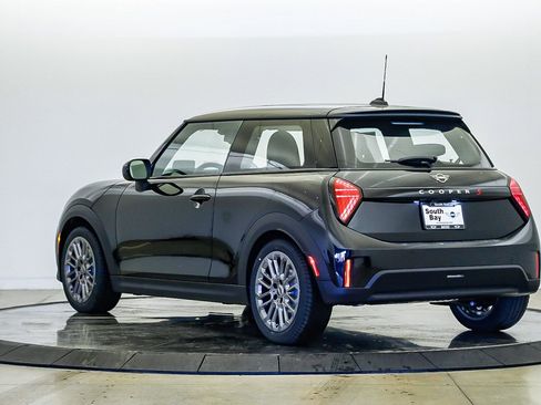 New 2026 MINI Cooper S image 2