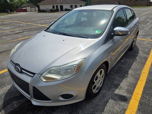 Used 2012 Ford Focus S FWD image 3