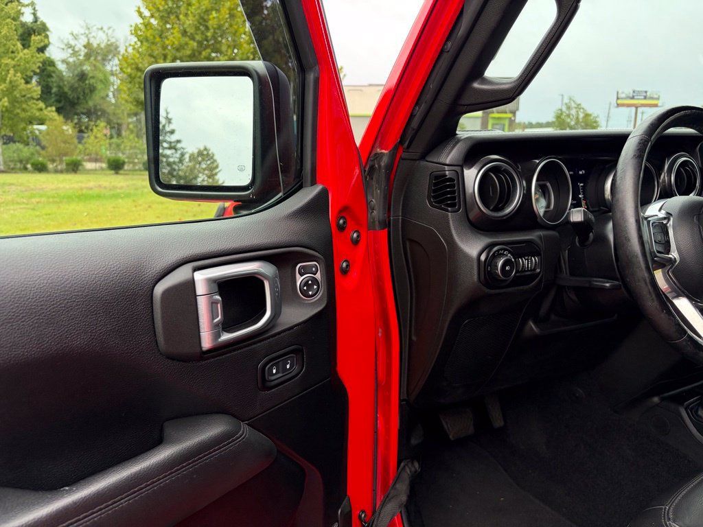 Used 2020 Jeep Wrangler Unlimited Sahara AWD/4WD image 12
