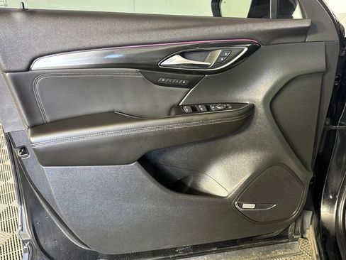 Certified 2025 Buick Envision Preferred AWD/4WD image 33