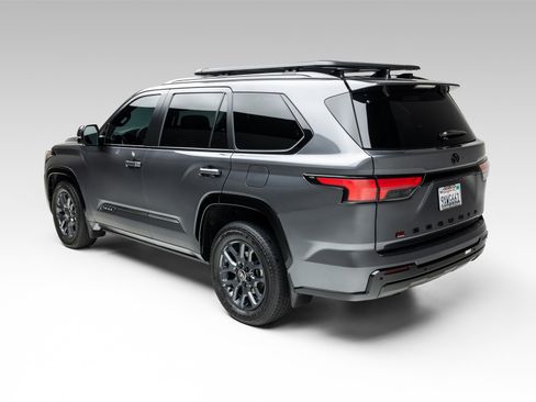 Used 2026 Toyota Sequoia Platinum w/ TRD Performance Package (TMS) AWD/4WD image 8