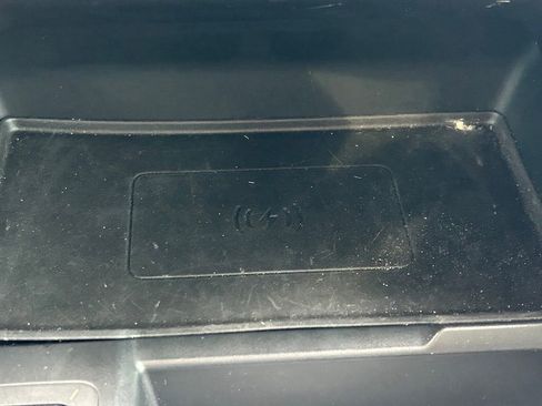 Used 2024 Land Rover Range Rover Evoque Dynamic SE image 31