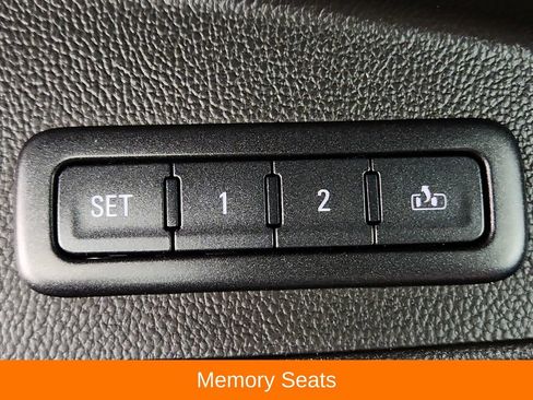 Used 2017 GMC Yukon SLT AWD/4WD image 23