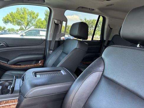 Used 2020 Chevrolet Tahoe Premier AWD/4WD image 34