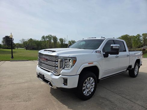 Used 2022 GMC Sierra 2500 Denali w/ Denali Ultimate Package image 3