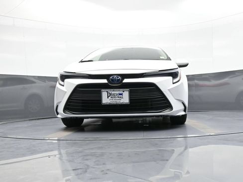 Certified 2024 Toyota Corolla LE AWD/4WD image 25