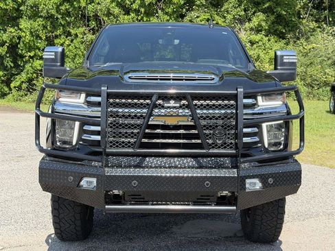 Used 2022 Chevrolet Silverado 2500 High Country w/ Z71 Off-Road Package AWD/4WD image 2