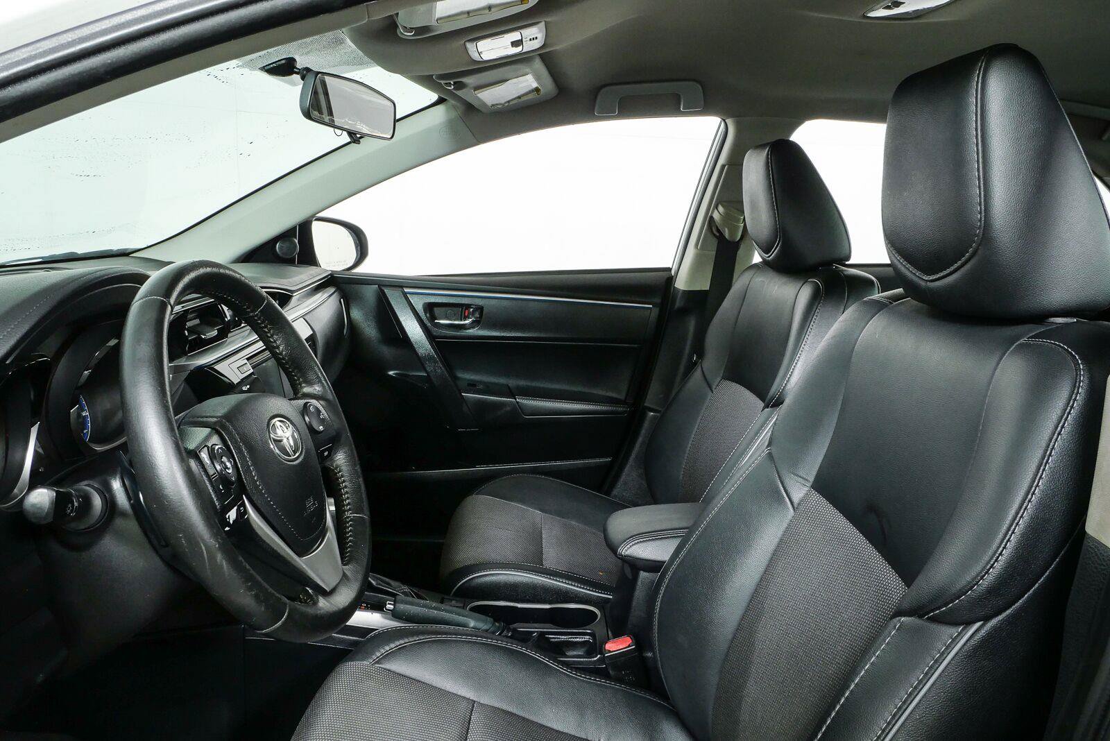 Used 2014 Toyota Corolla S FWD image 5