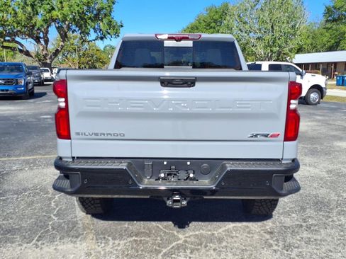 New 2025 Chevrolet Silverado 1500 ZR2 w/ Technology Package image 6