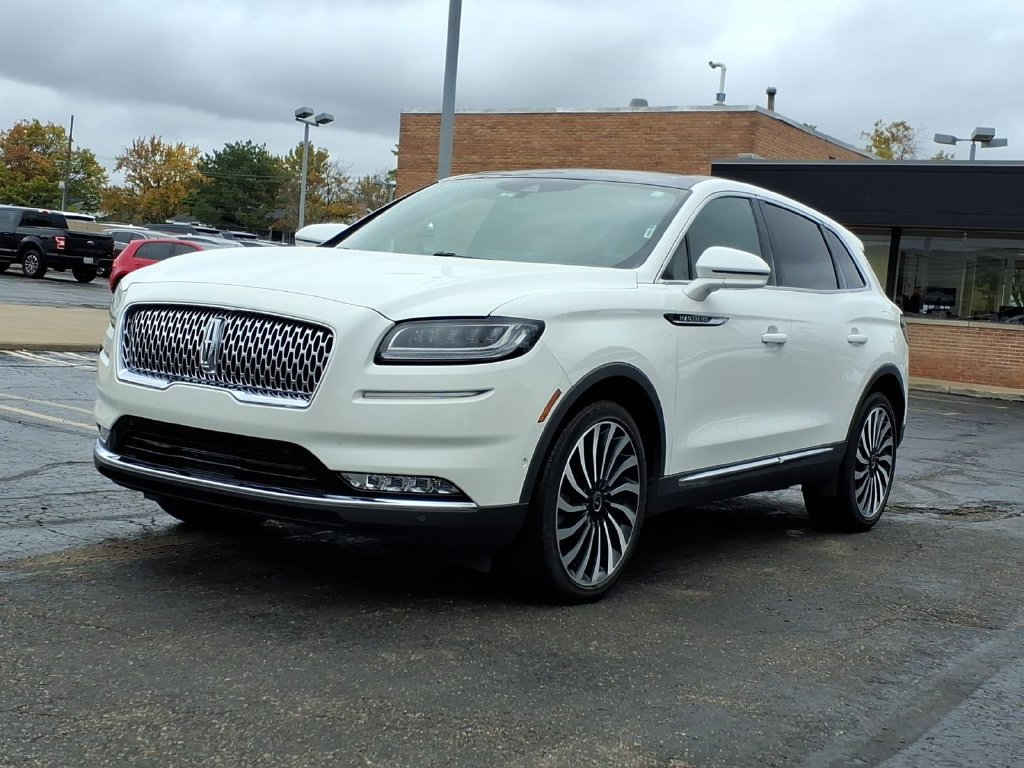 Used 2022 Lincoln Nautilus Black Label AWD/4WD image 3