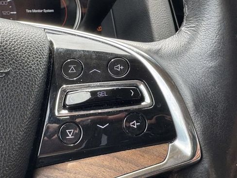 Used 2020 Cadillac Escalade Luxury AWD/4WD image 30