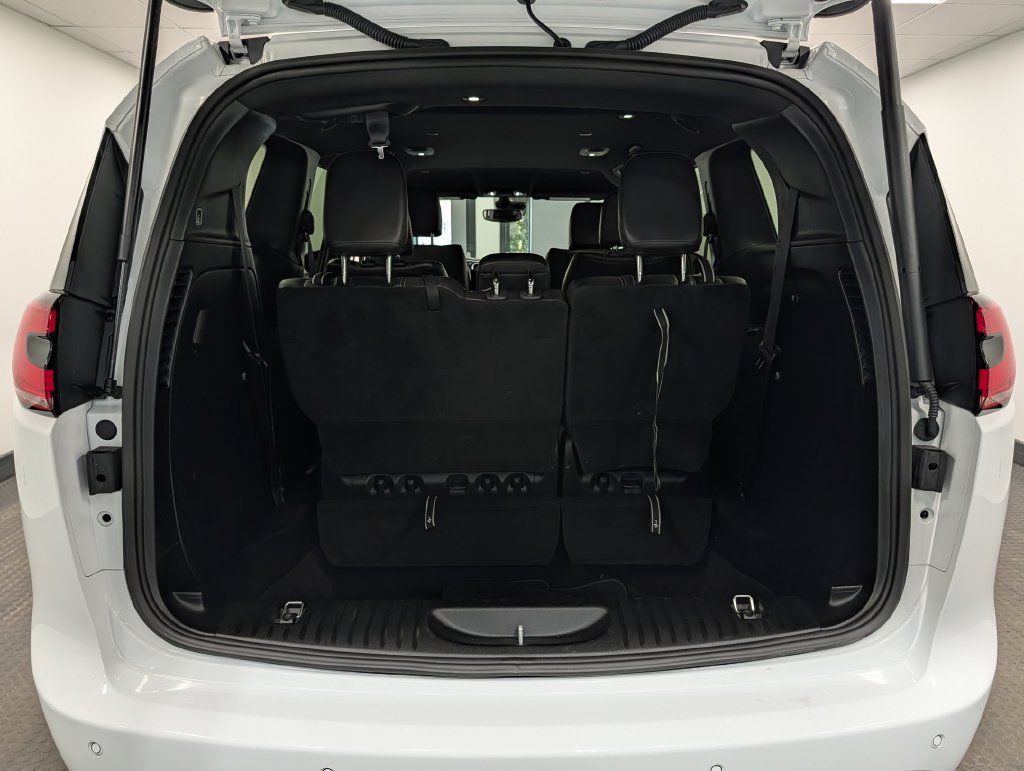 Used 2026 Chrysler Pacifica Select FWD image 30