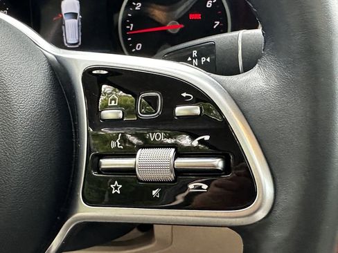 Certified 2021 Mercedes-Benz GLC 300 4MATIC image 28