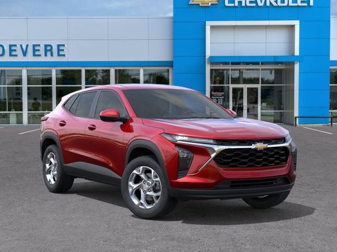 New 2026 Chevrolet Trax LS w/ LS Convenience Package FWD image 7