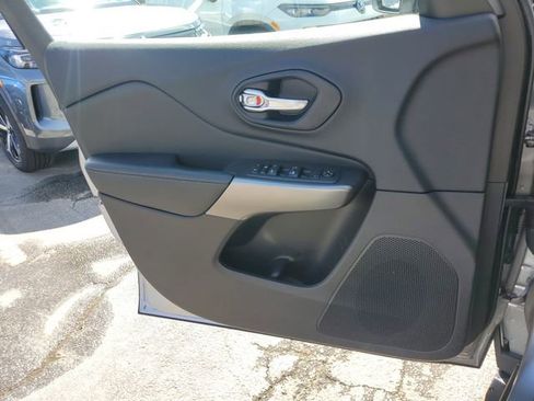 Used 2021 Jeep Cherokee Latitude Plus w/ Sun & Sound Group image 29