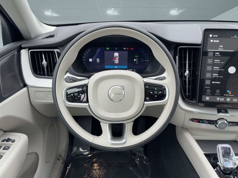 New 2026 Volvo XC60 T8 Ultra w/ Protection Package Premier image 25